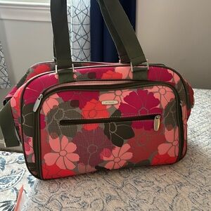 NEW Embark pink floral overnight bag